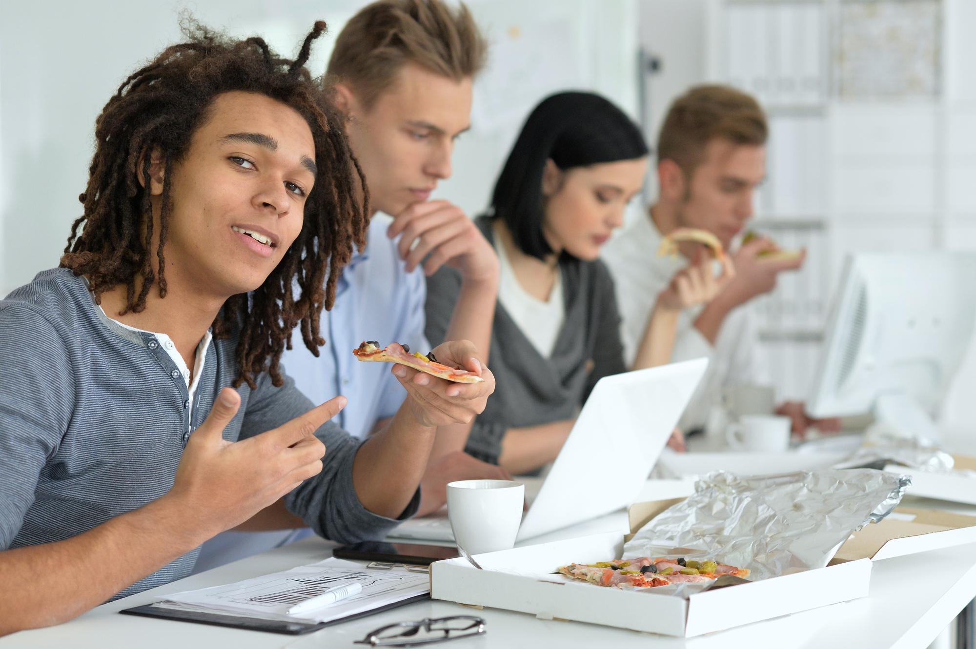Students tasting dishes in online session